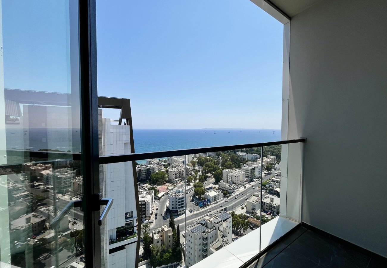 Ferienwohnung in Limassol - STAY ONLY Tower Suite 2002