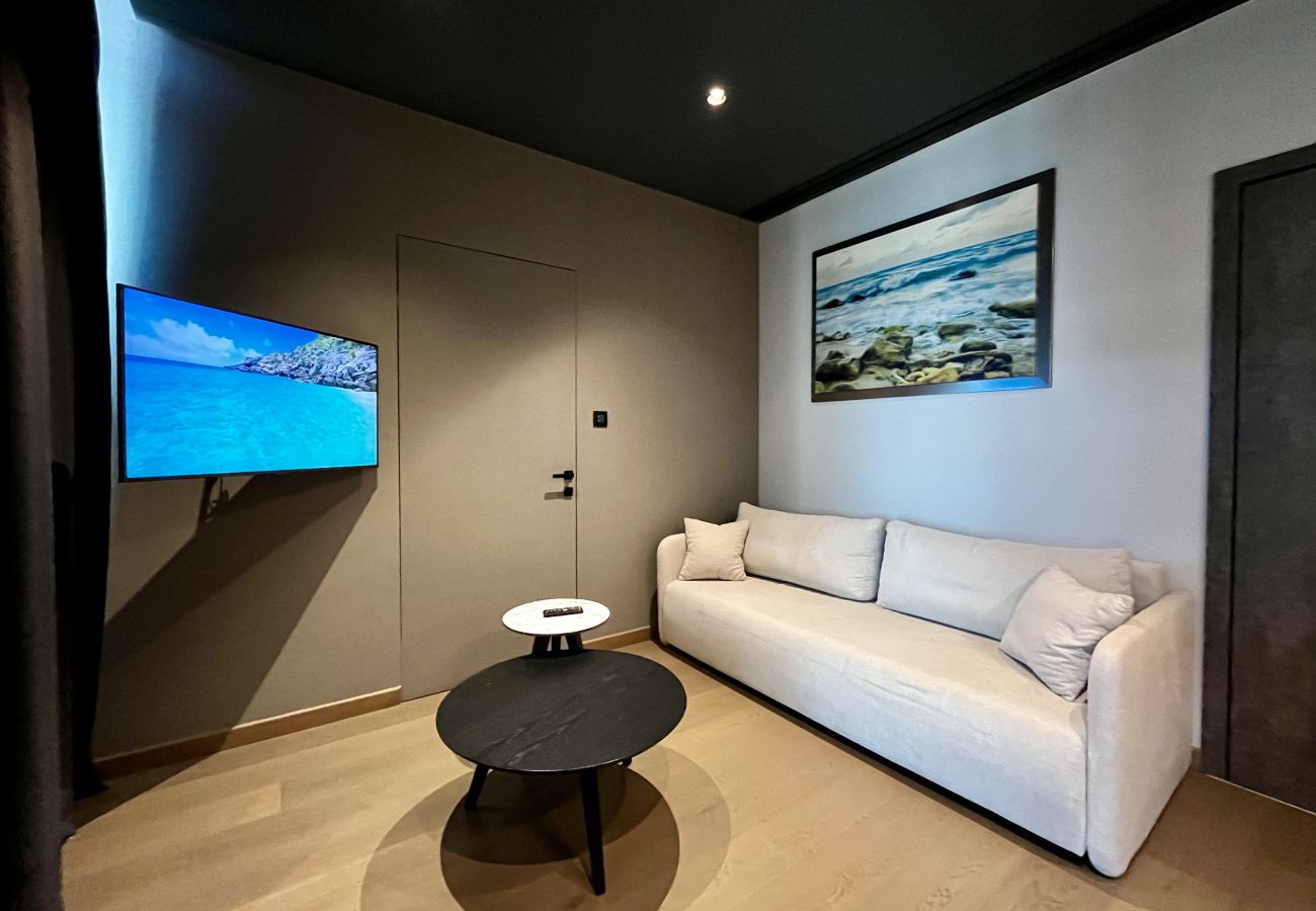 Ferienwohnung in Limassol - STAY ONLY Tower Suite 2002