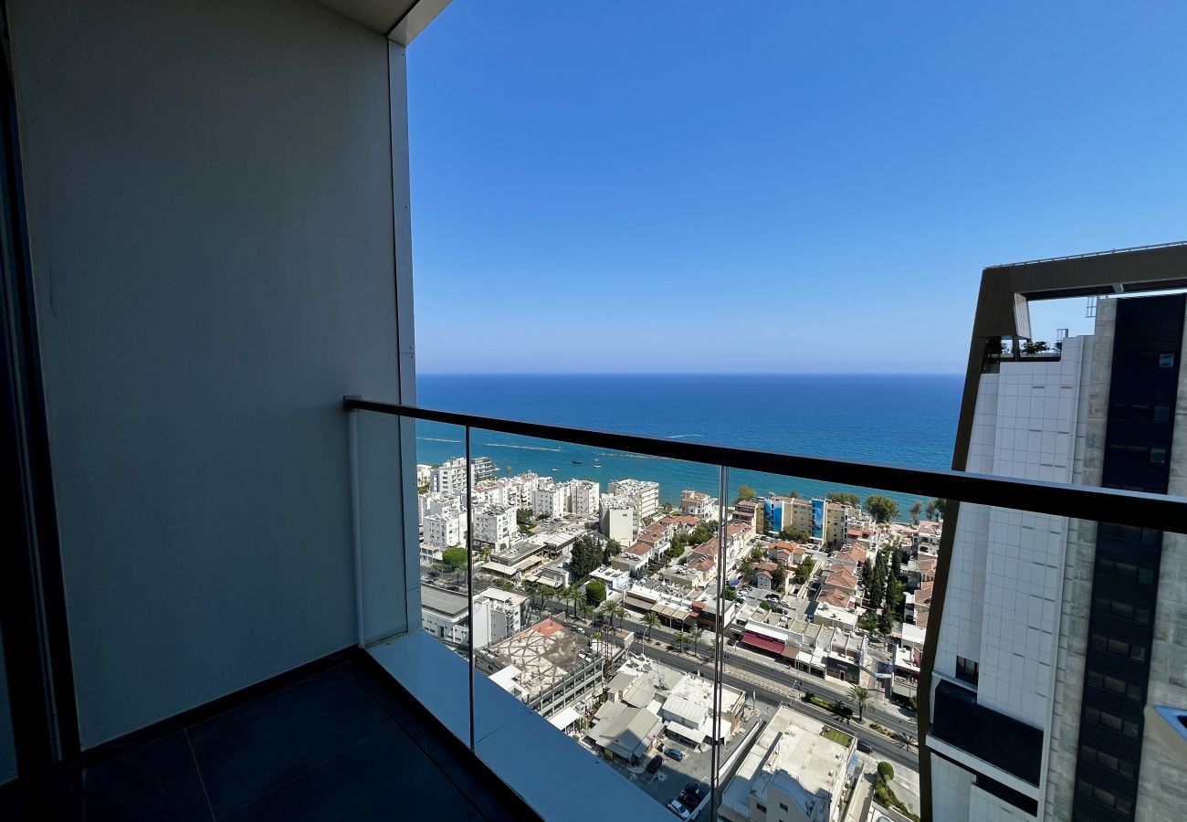Ferienwohnung in Limassol - STAY ONLY Tower Suite 2005