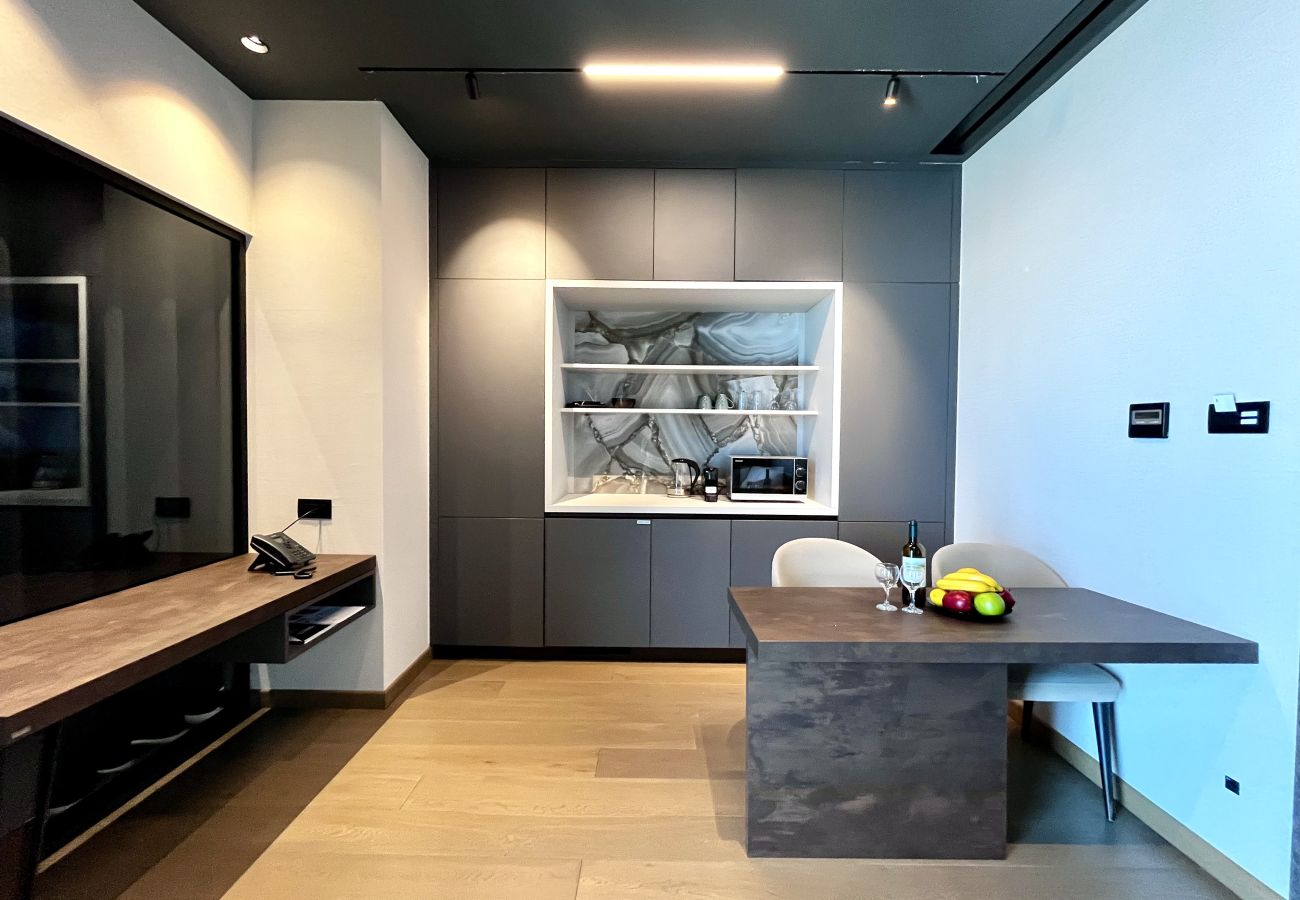 Ferienwohnung in Limassol - STAY ONLY Tower Suite 2005