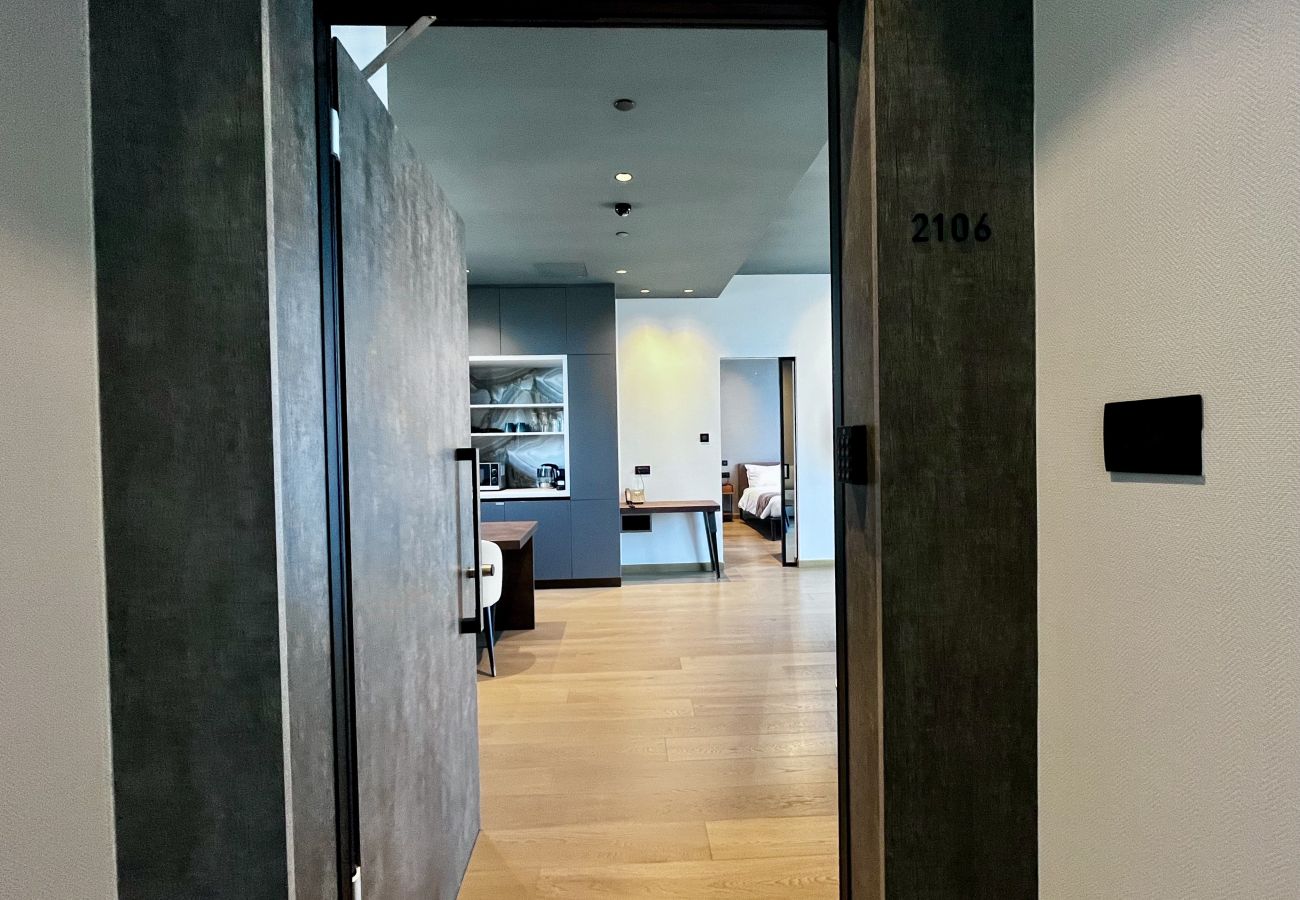 Ferienwohnung in Limassol - STAY ONLY Tower Suite  2106 