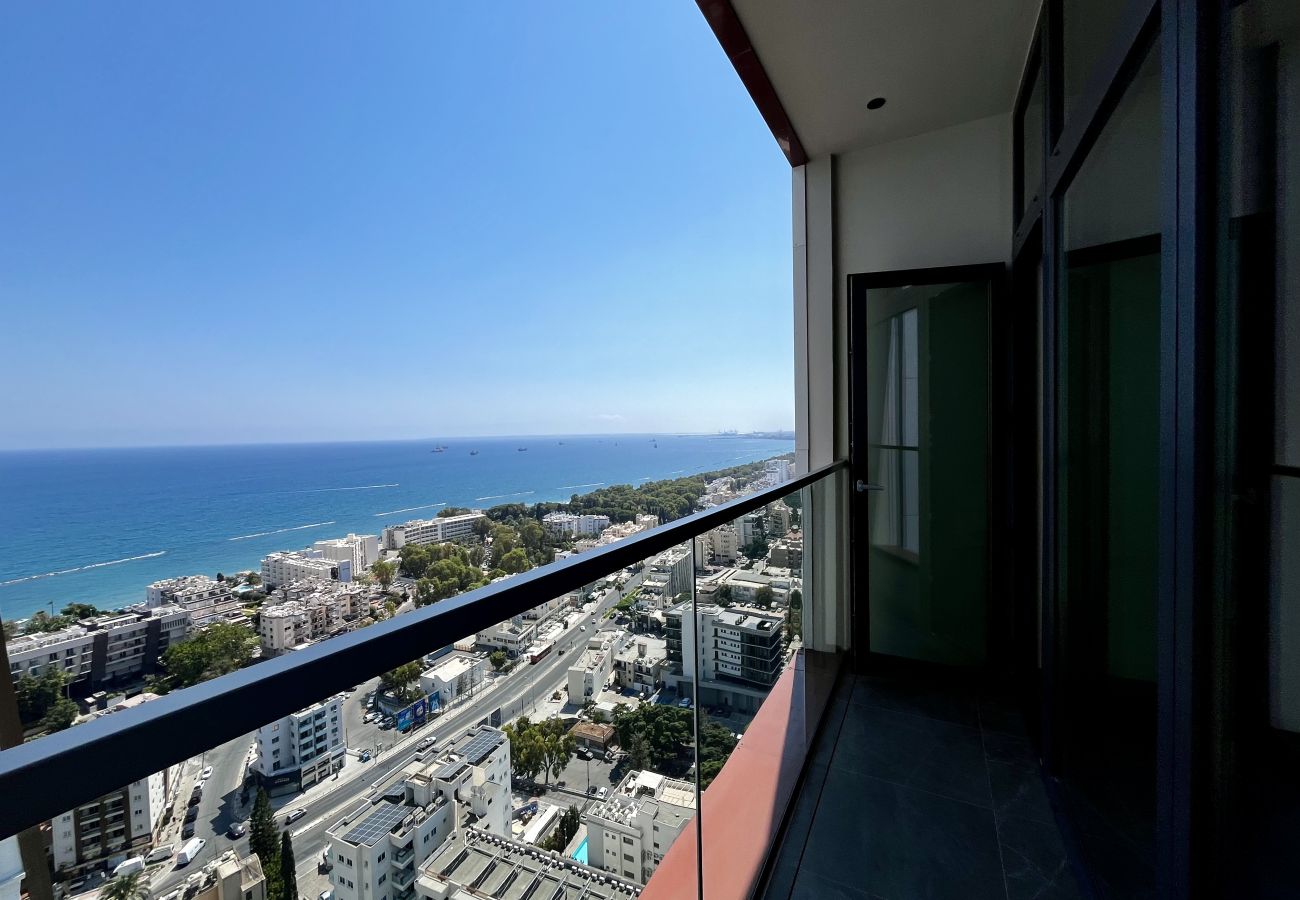 Ferienwohnung in Limassol - STAY ONLY Tower Suite 2001