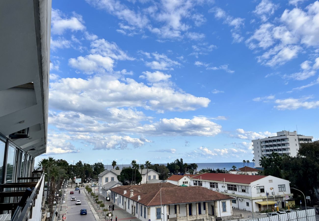 Ferienwohnung in Larnaca - STAY Finikoudes Nest