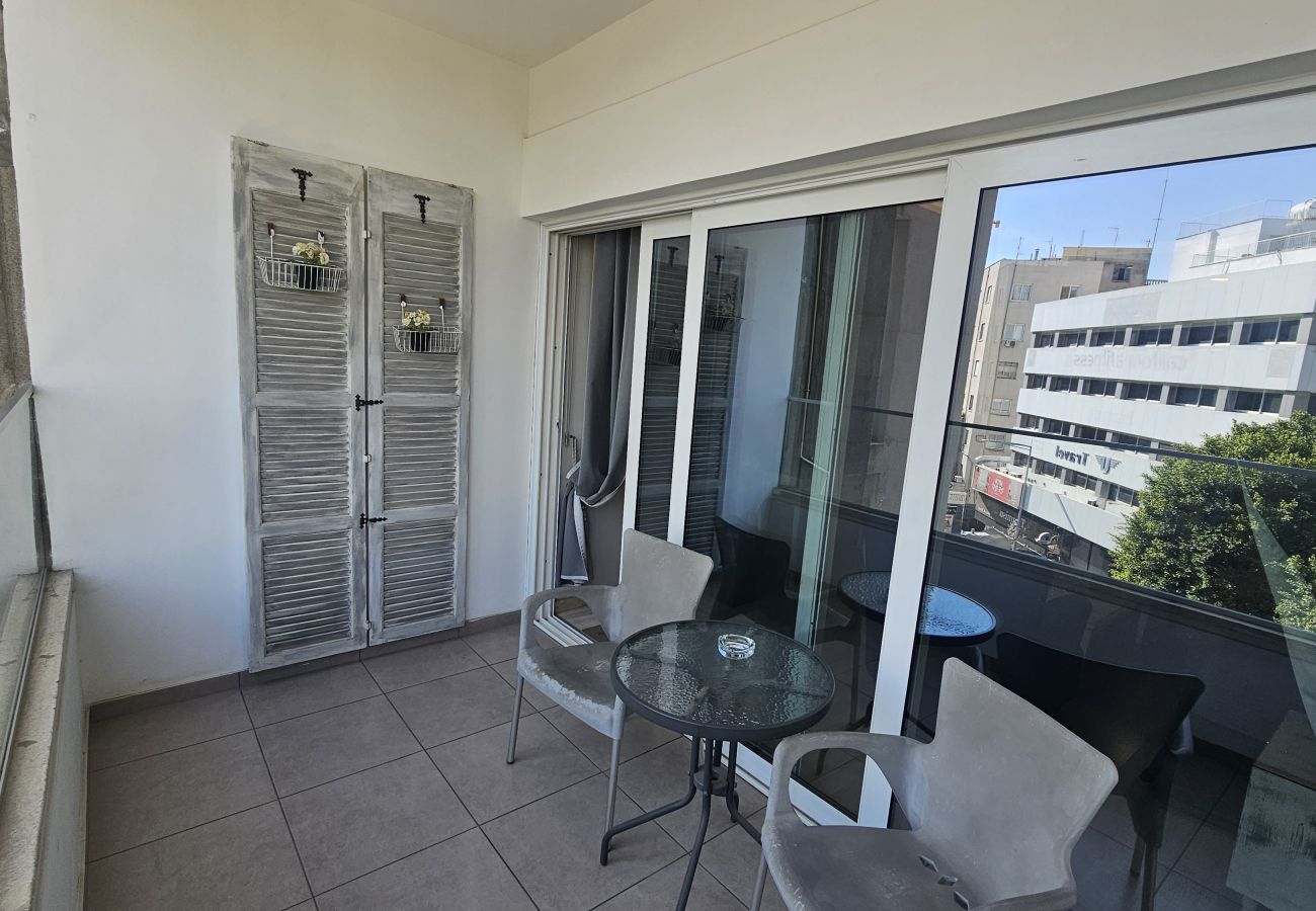 Apartment in Nicosia - STAY Armonia Central Suite
