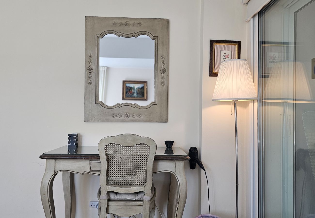 Apartment in Nicosia - STAY Vintage Central Suite