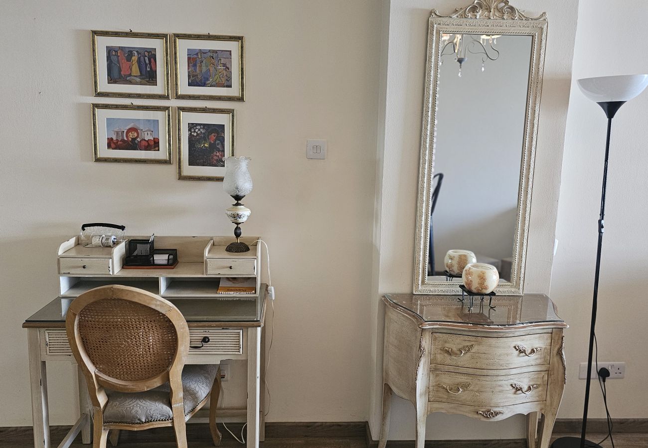 Apartment in Nicosia - STAY Vintage Central Suite