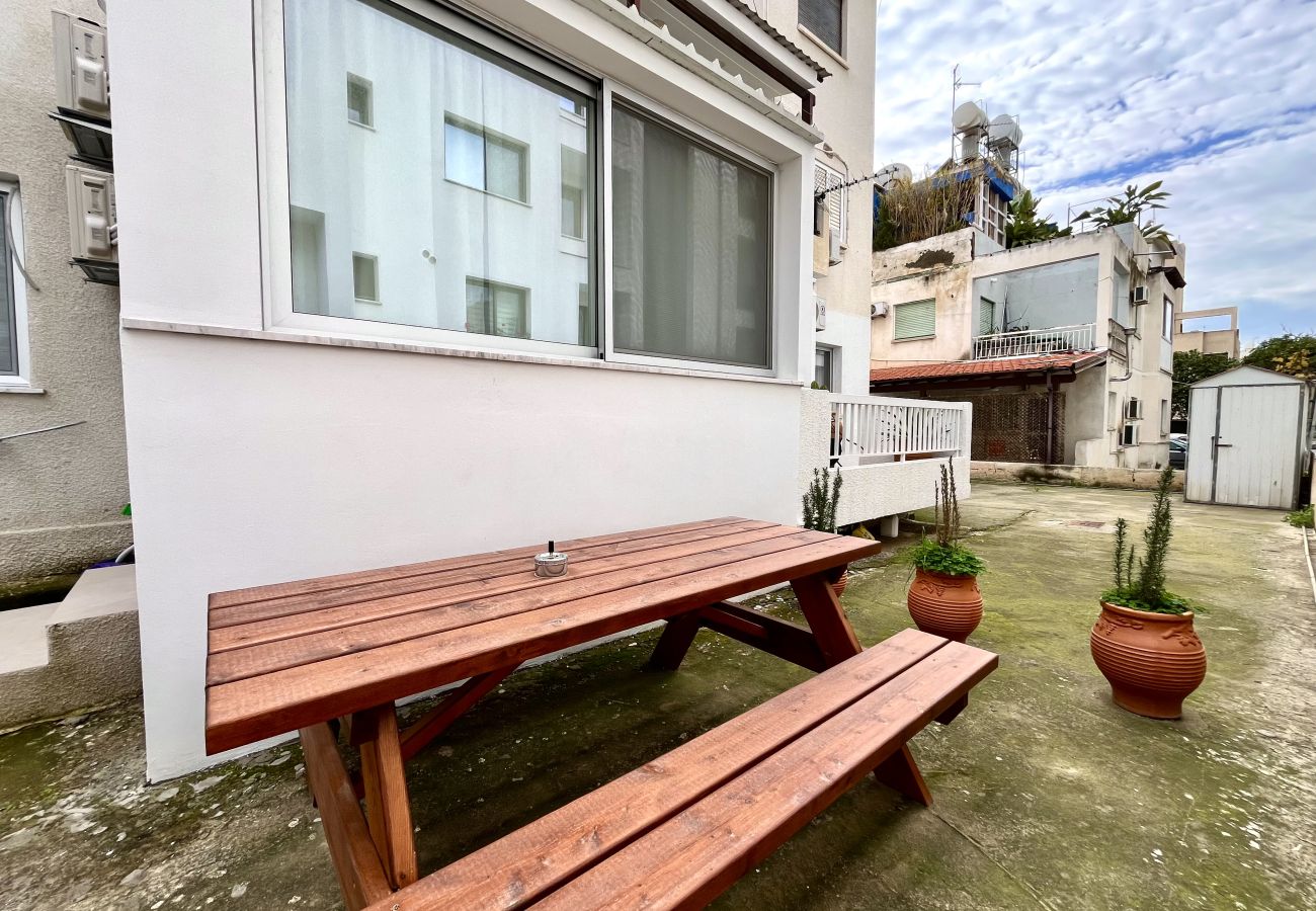 Apartment in Larnaca - STAY Blue House 