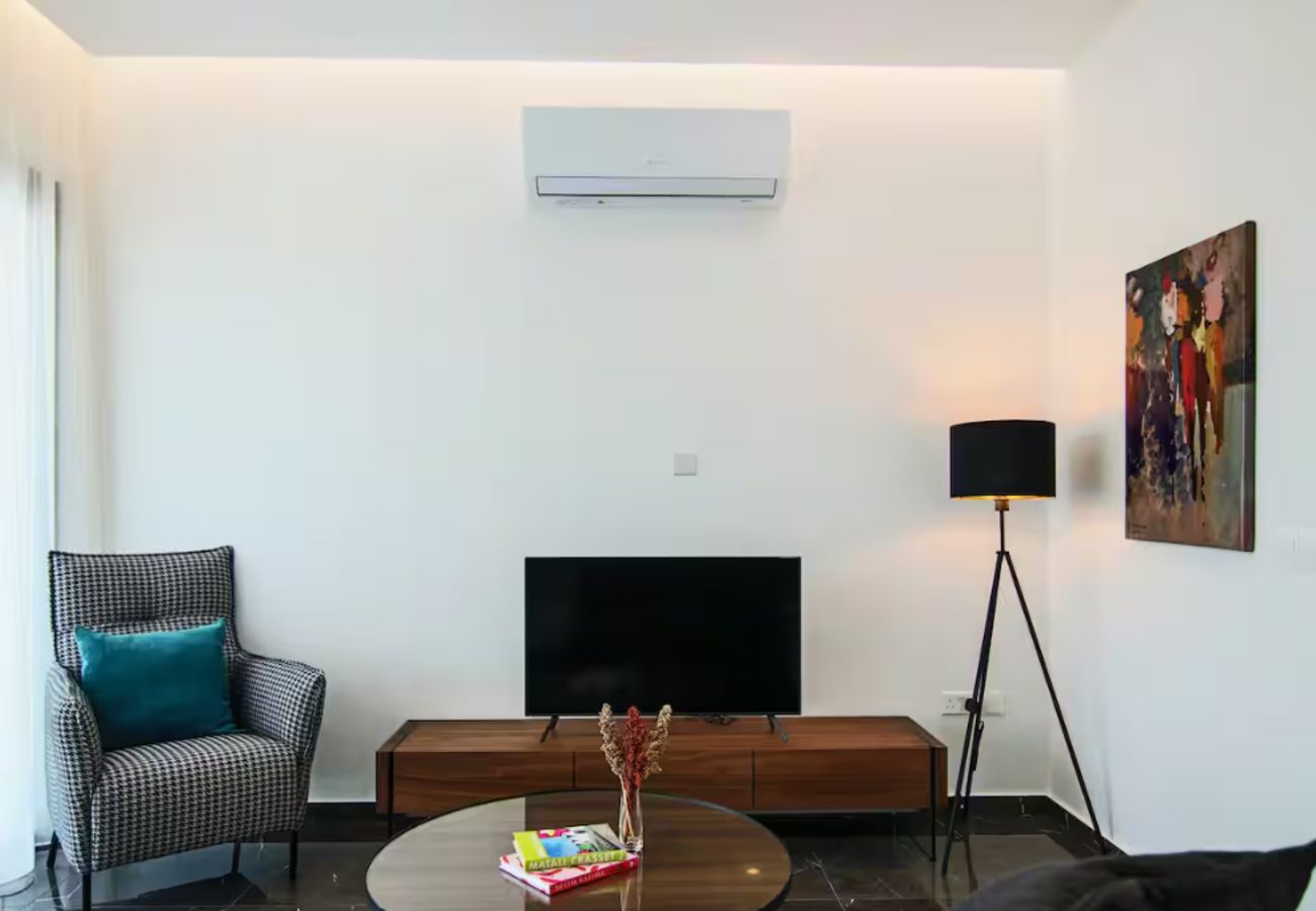 Apartment in Agios Athanasios - STAY Anna Resindence City View Apartment 101