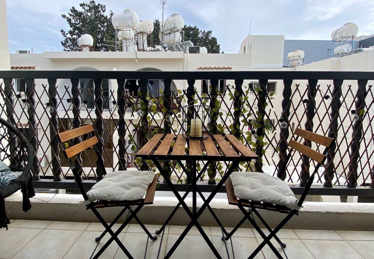 Апартаменты на Paphos - STAY Artisan's Dream Apartment