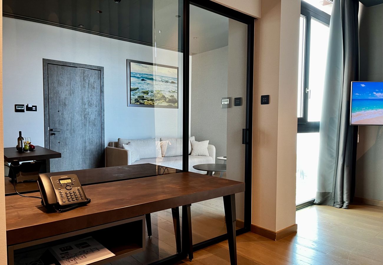 Апартаменты на Limassol - STAY ONLY Tower Suite 2002