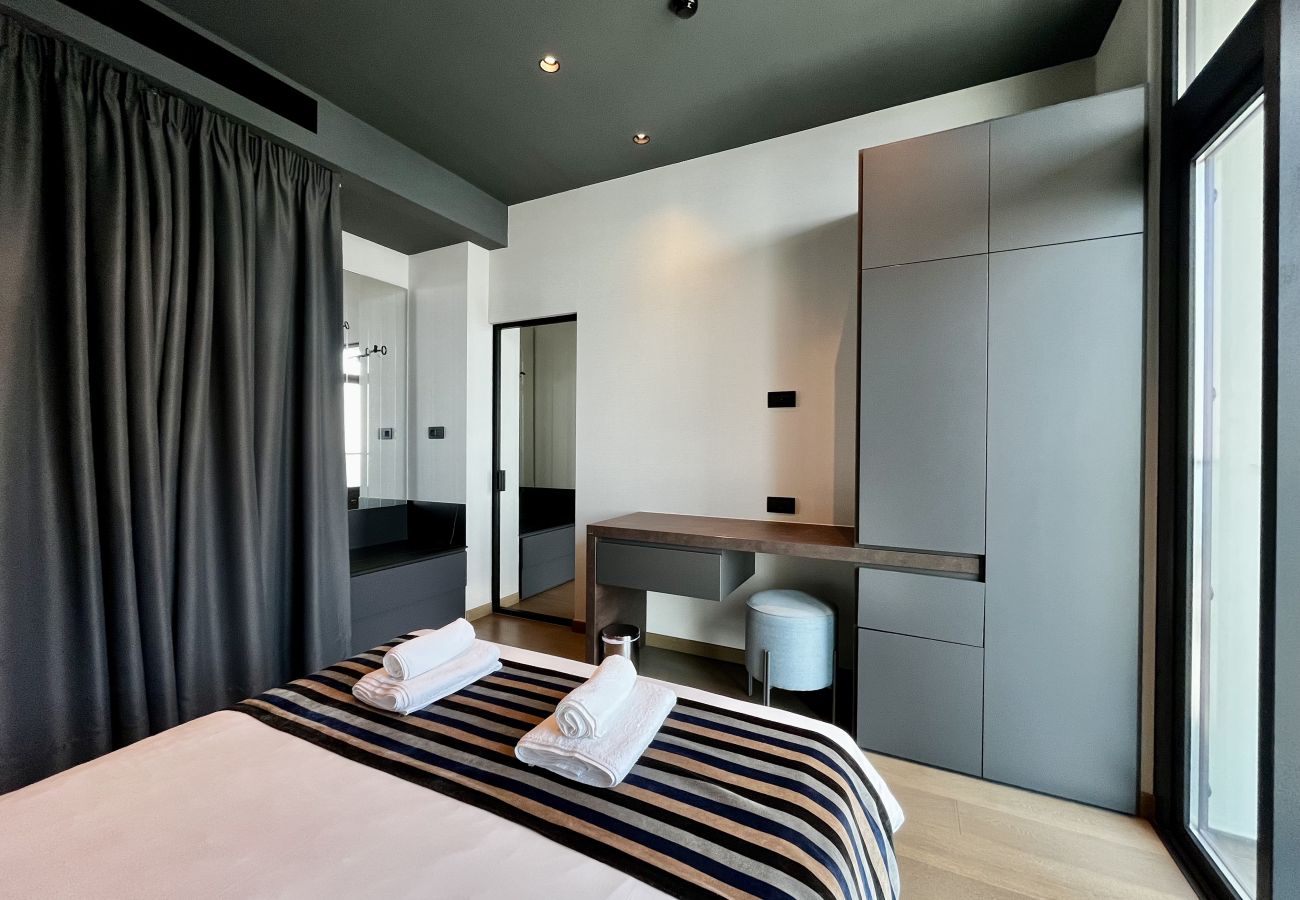 Апартаменты на Limassol - STAY ONLY Tower Suite 2002