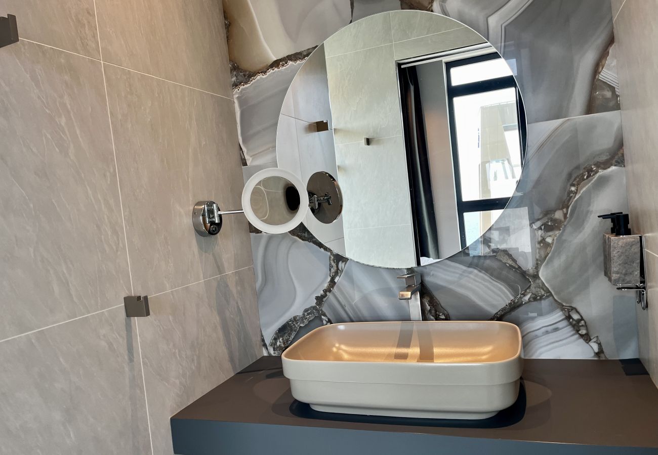 Апартаменты на Limassol - STAY ONLY Tower Suite 2001