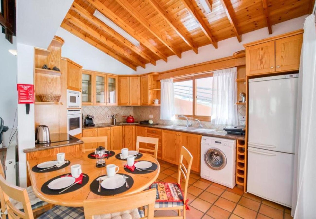 Вилла на Moniatis - STAY Hillcrest Panorama Villa