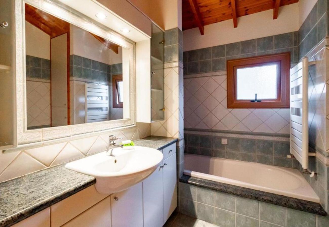 Вилла на Moniatis - STAY Hillcrest Panorama Villa