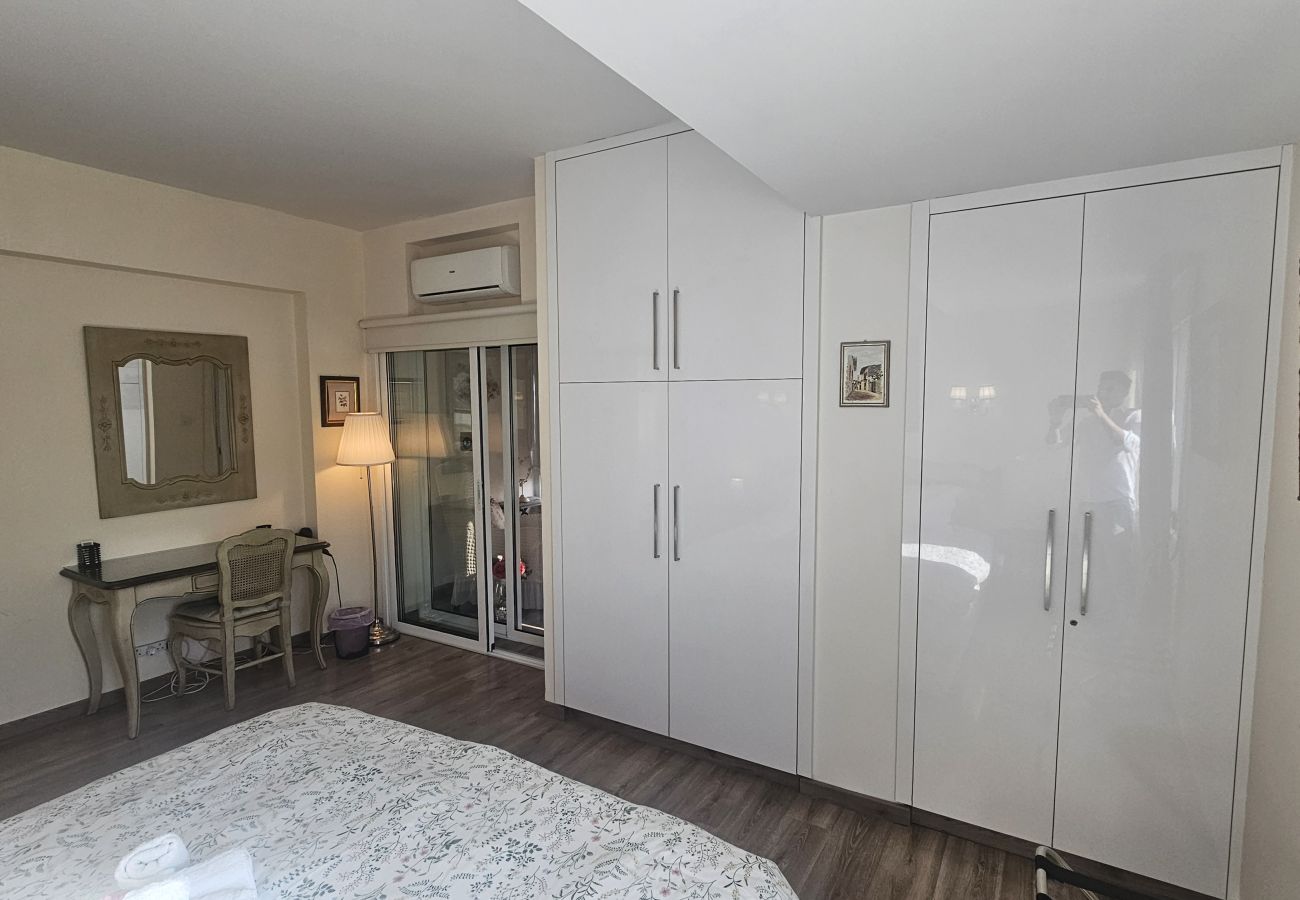 Апартаменты на Nicosia - STAY Vintage Central Suite