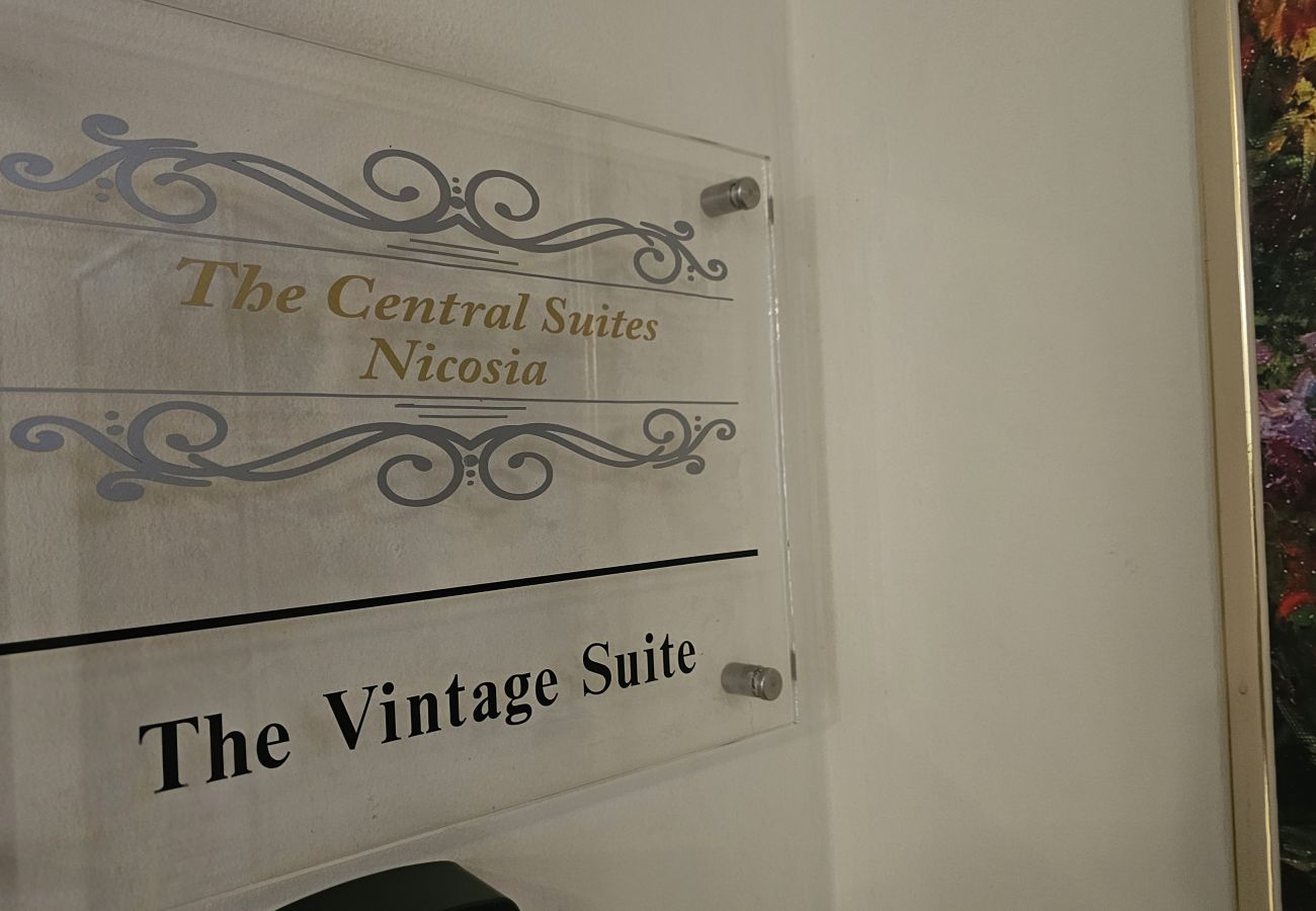 Апартаменты на Nicosia - STAY Vintage Central Suite