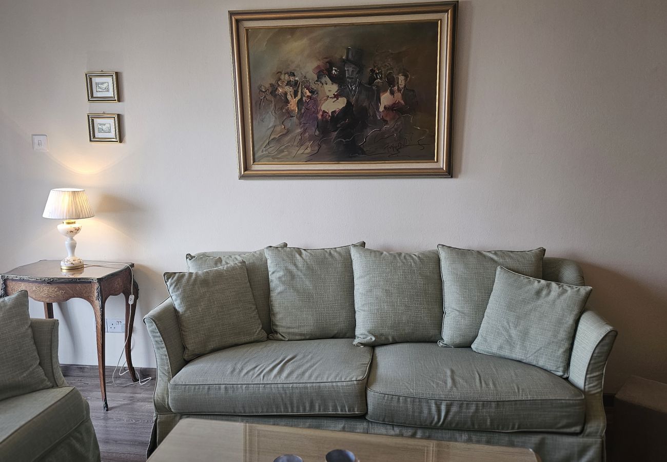 Апартаменты на Nicosia - STAY Vintage Central Suite