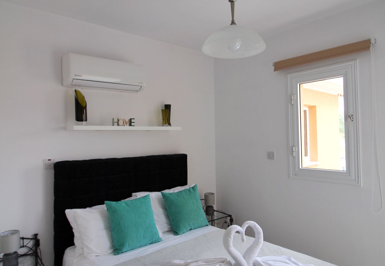 Апартаменты на Paphos - STAY Iris Apartment