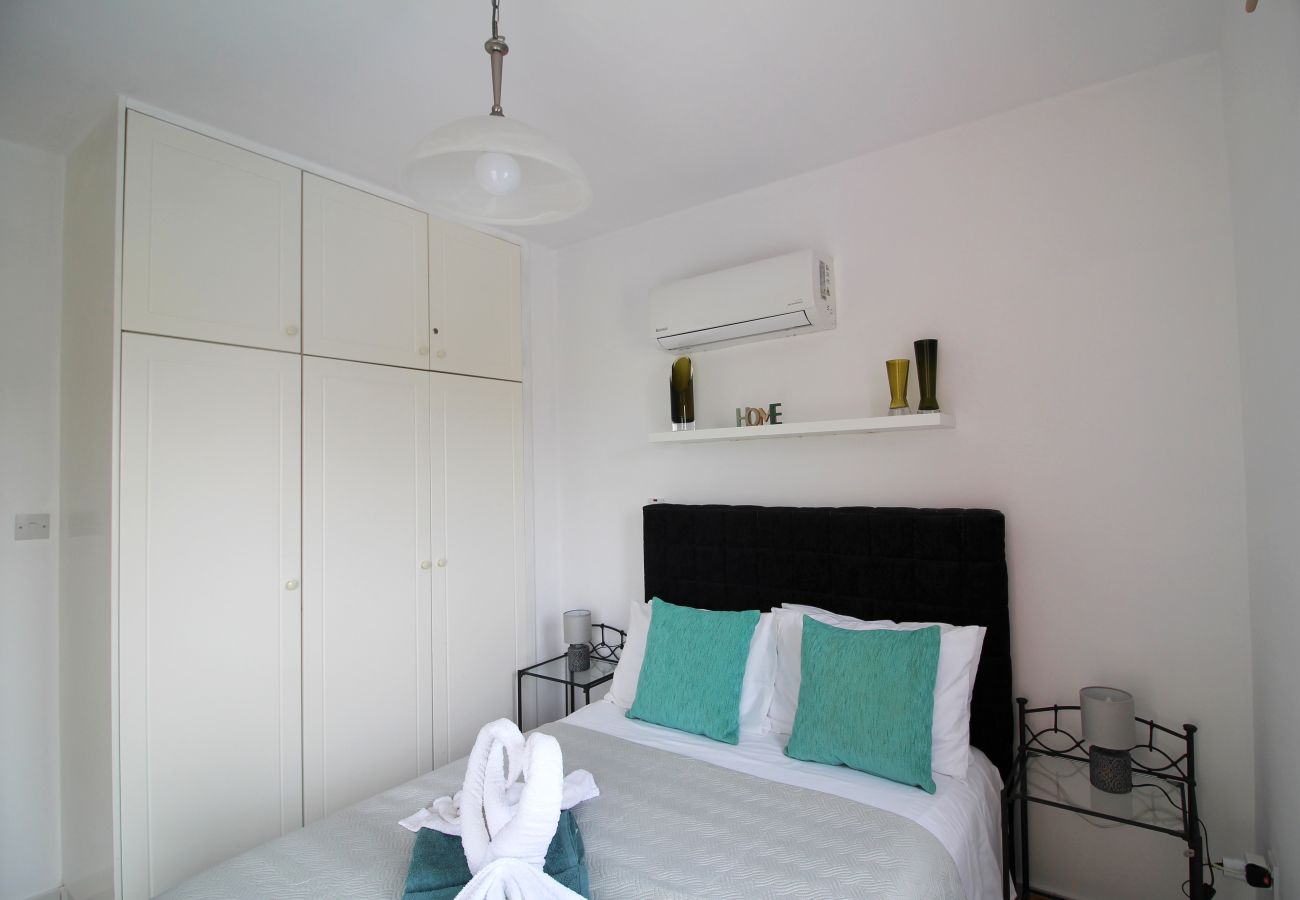 Апартаменты на Paphos - STAY Iris Apartment