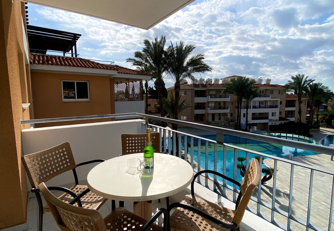 Апартаменты на Paphos - STAY Iris Apartment