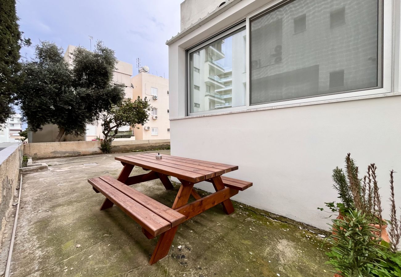 Апартаменты на Larnaca - STAY Blue House 